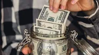 “Tener dólares guardados va a ser un error durante el gobierno de Milei”, asegura un experto en finanzas y propone formas de cubrirse frente a la inflación
