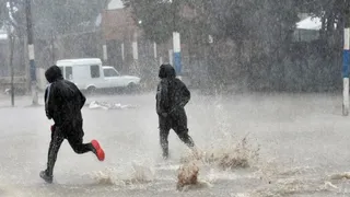Rige una alerta amarilla por lluvias fuertes en Chubut: a qué localidades afectará