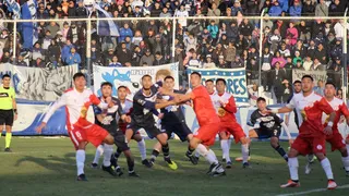 Un "cuco" santacruceño de Huracán y Newbery de Comodoro vuelve a jugar el Torneo Regional